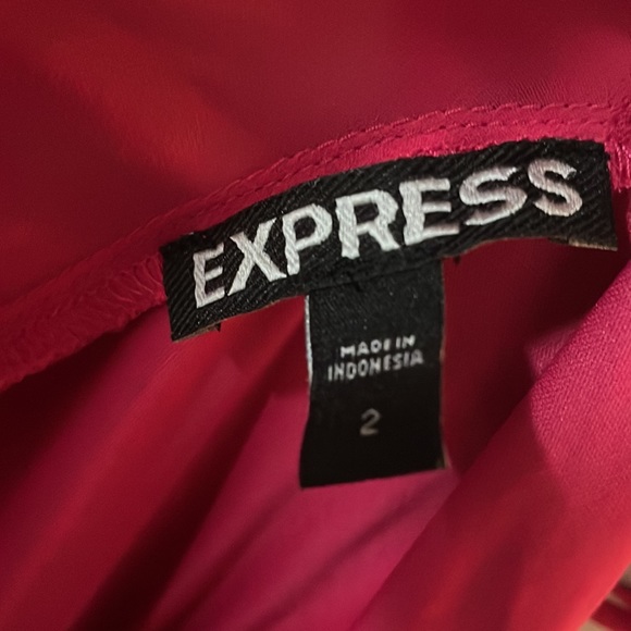 Pink Express Romper 💕 - Picture 3 of 3